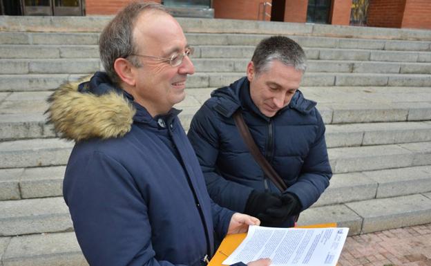 Luis Marcos y Domingo Hernández, portavoces del PCAS/GIT