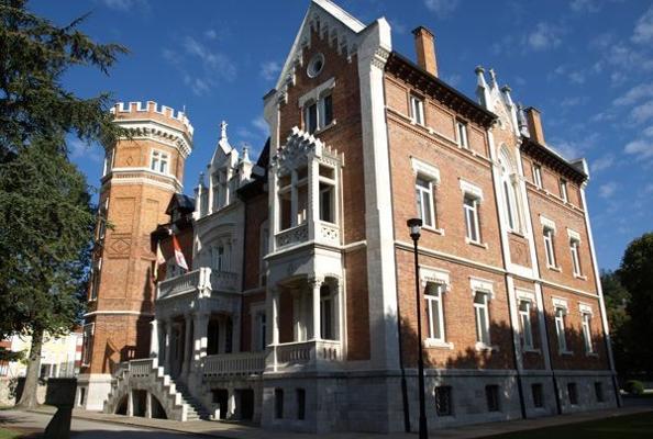 Palacio de la Isla, sede del Instituto Castellano y Leonés de la Lengua/