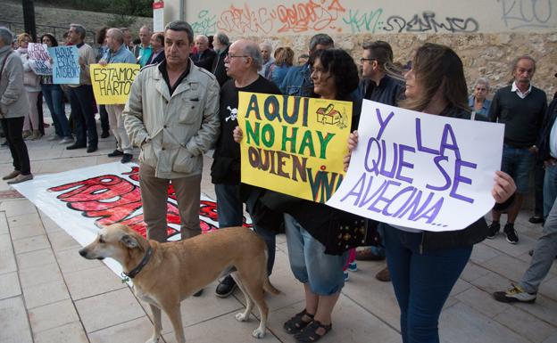 Concentración contra el botellón en el Casco Histórico Alto/GIT