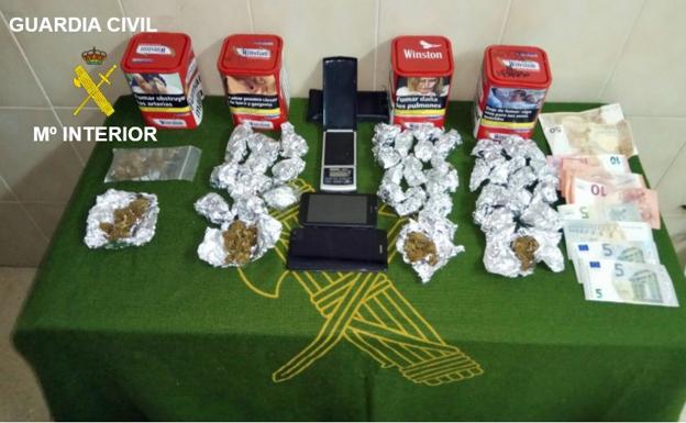 Material incautado por la Guardia Civil/GC
