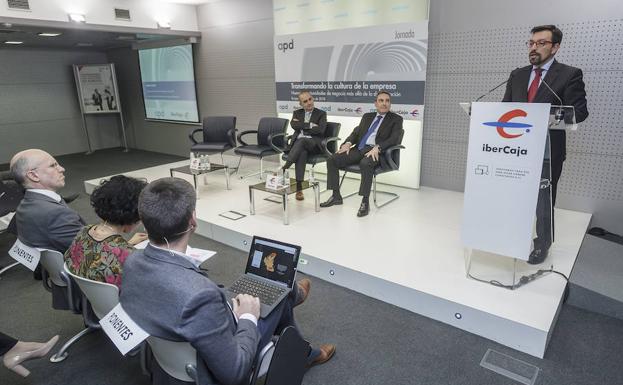 La jornada se celebró en el salón de actos de la Fundación Cajacírculo/Ricardo Ordóñez/ICAL