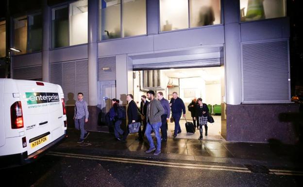 Varios miembros de la ICO registran la sede de Cambridge. /Afp