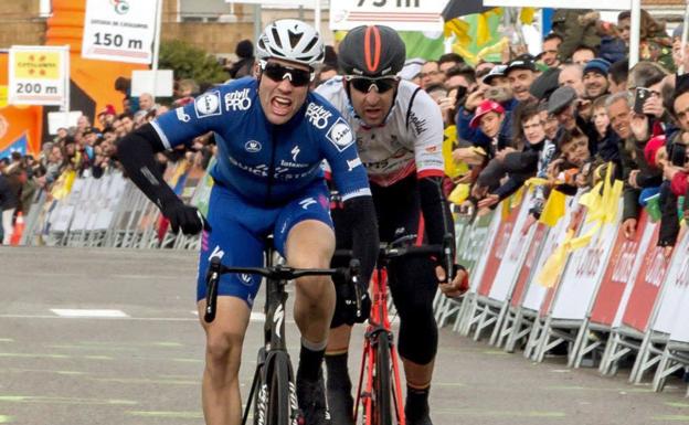 Diego Rubio (derecha) en la Vuelta a Cataluña/Quique García/EFE