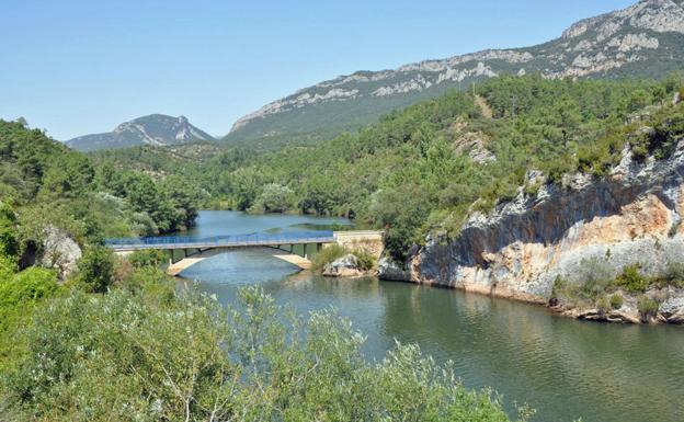 Embalse de Cereceda y Cueva Sagredo/El Ebro Escondido