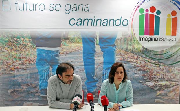 Diego Izquierdo y Eva de Ara, en rueda de prensa/Rodrigo González Ortega