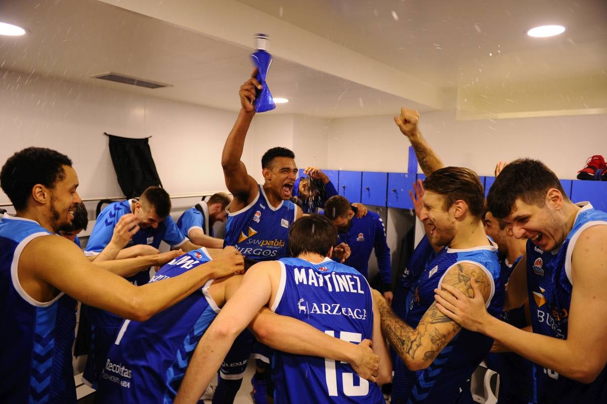 Los jugadores del San Pablo celebraron la importante victoria./María González/SPB