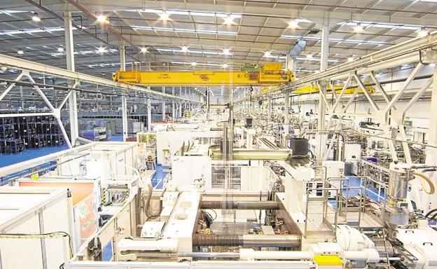 Grupo Antolin facturó más de 5.000 millones en 2017 e invertirá 360 millones