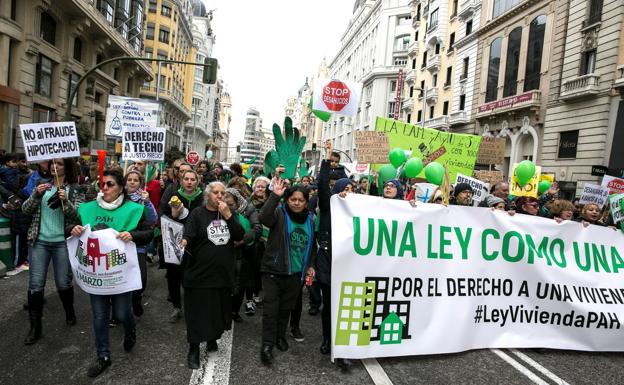 Marcha por la vivienda convocada por la Plataforma de Afectados por la Hipoteca./Santi Donaire (Efe)